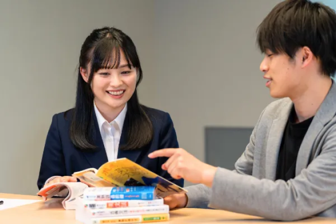 志望校に合格したコーチが専任で伴走する様子